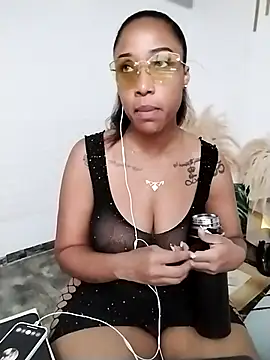 Snapshot of LadyEbonyX chatting on March 20, 7:57 pm LadyEbonyX online show from March 20, 7:57 pm