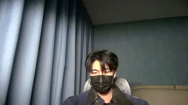 Snapshot of wuzhimao0207 chatting on May 22, 5:07 pm wuzhimao0207 online show from May 22, 5:07 pm