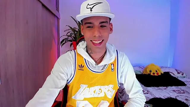 aldrinwhite online show from March 9, 6:23 pm