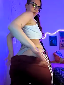 Snapshot of galaxiaa23 chatting on September 29, 3:44 am galaxiaa23 online show from September 29, 3:44 am