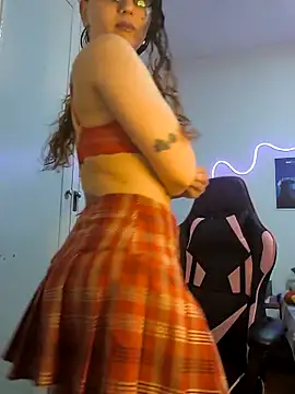 Snapshot of galaxiaa23 chatting on October 5, 7:45 pm galaxiaa23 online show from October 5, 7:45 pm