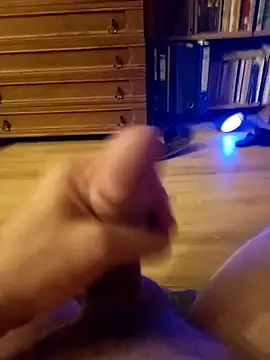 Snapshot of demoniczny82 chatting on November 18, 3:49 pm demoniczny82 online show from November 18, 3:49 pm