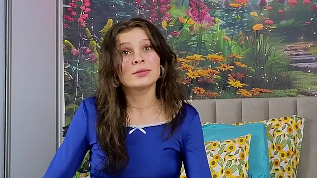 MadameDeFeu online show from February 18, 8:49 am