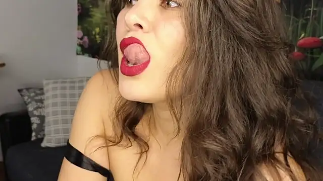 MadameDeFeu online show from September 17, 10:39 am