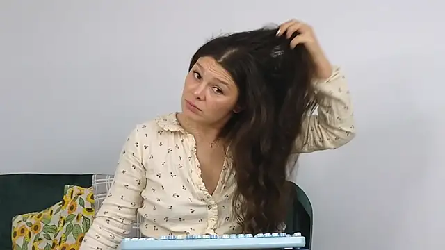 MadameDeFeu online show from January 14, 7:14 am