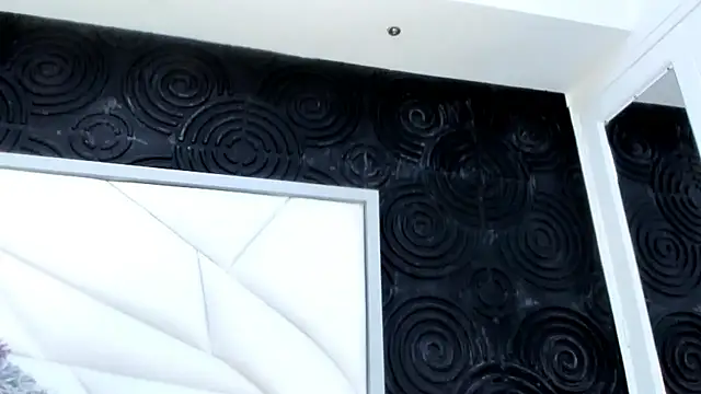 AbigailWilliams  online show from November 12, 11:10 am