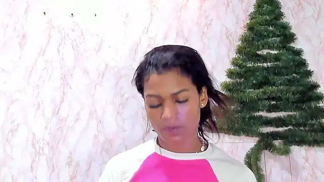 BarbieHotLaura online show from January 11, 1:16 am