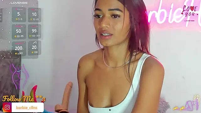 BarbieHotLaura online show from October 9, 1:47 am