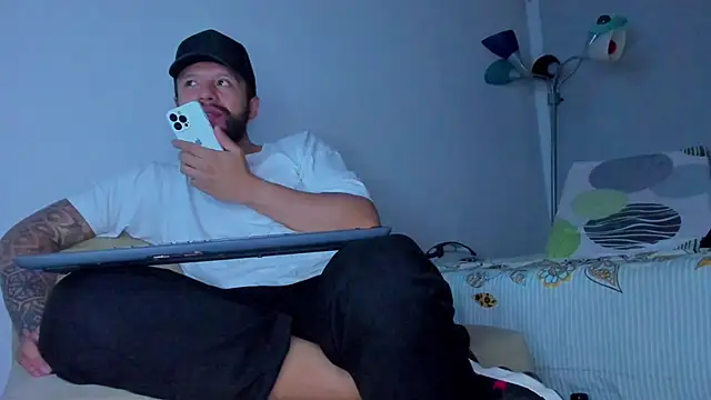 ToonyDee online show from March 23, 5:10 am