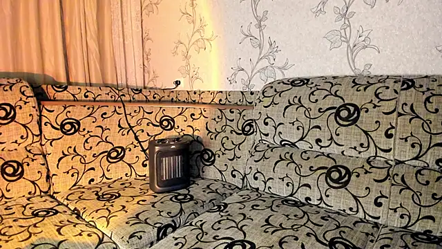 Snapshot of insanely-sweet chatting on December 2, 8:11 pm insanely-sweet online show from December 2, 8:11 pm