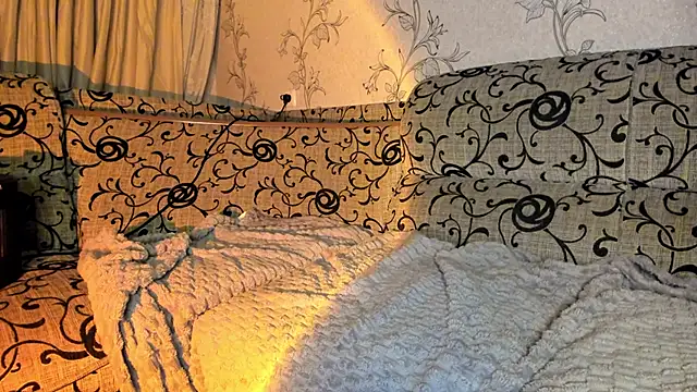 Snapshot of insanely-sweet chatting on December 28, 4:20 pm insanely-sweet online show from December 28, 4:20 pm