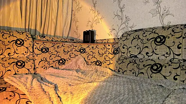 Snapshot of insanely-sweet chatting on January 3, 5:53 pm insanely-sweet online show from January 3, 5:53 pm