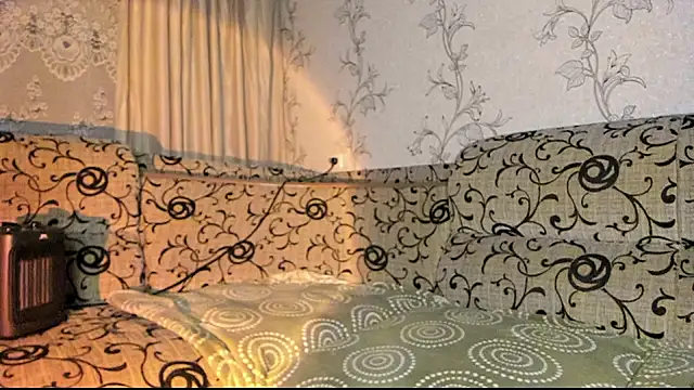 Snapshot of insanely-sweet chatting on February 24, 6:58 pm insanely-sweet online show from February 24, 6:58 pm