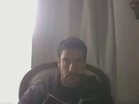 Snapshot of elkike1980 chatting on May 8, 3:50 pm elkike1980 online show from May 8, 3:50 pm