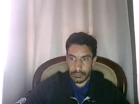 Snapshot of elkike1980 chatting on May 11, 2:45 pm elkike1980 online show from May 11, 2:45 pm