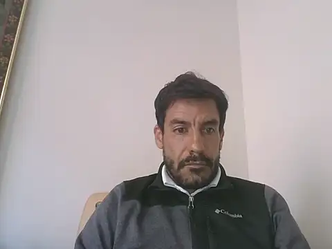 Snapshot of elkike1980 chatting on May 20, 1:50 pm elkike1980 online show from May 20, 1:50 pm