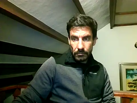 Snapshot of elkike1980 chatting on May 23, 3:01 am elkike1980 online show from May 23, 3:01 am
