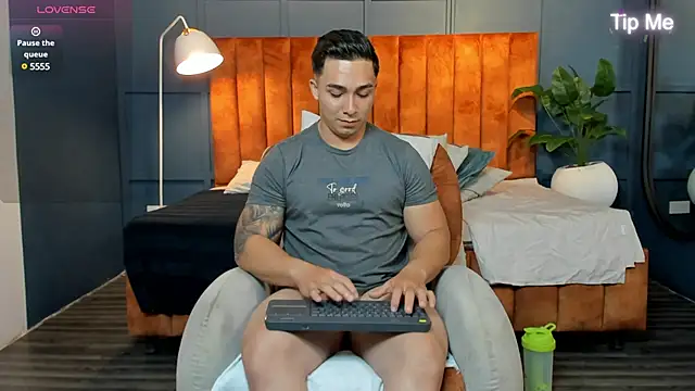 Ryan Hunt online show from January 28, 3:14 pm