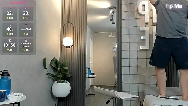 Ryan Hunt online show from February 25, 12:24 pm