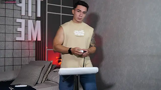 Ryan Hunt online show from October 26, 2:50 am