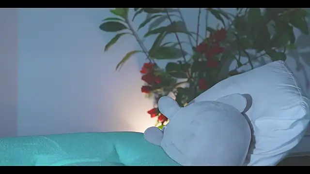 Snapshot of LorenRosse chatting on May 16, 1:02 am LorenRosse online show from May 16, 1:02 am
