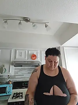 Snapshot of DevilDahm chatting on November 3, 9:59 pm DevilDahm online show from November 3, 9:59 pm