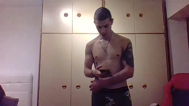 Snapshot of BigDickEnrg7195 chatting on January 31, 11:45 pm BigDickEnrg7195 online show from January 31, 11:45 pm