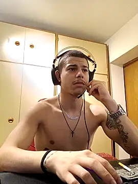 Snapshot of BigDickEnrg7195 chatting on February 19, 4:01 am BigDickEnrg7195 online show from February 19, 4:01 am