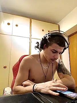 Snapshot of BigDickEnrg7195 chatting on February 22, 5:02 am BigDickEnrg7195 online show from February 22, 5:02 am