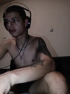 Snapshot of BigDickEnrg7195 chatting on November 21, 12:32 am BigDickEnrg7195 online show from November 21, 12:32 am