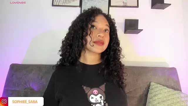 Snapshot of sara_sophieee chatting on September 18, 3:36 pm sara sophieee online show from September 18, 3:36 pm