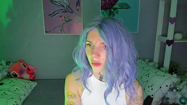 Snapshot of AnneTenet chatting on December 20, 6:08 am AnneTenet online show from December 20, 6:08 am