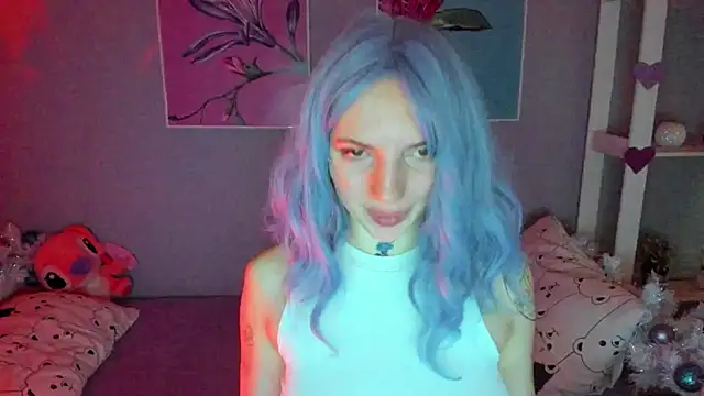 Snapshot of AnneTenet chatting on December 20, 9:11 am AnneTenet online show from December 20, 9:11 am