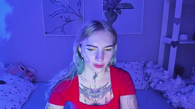 Snapshot of AnneTenet chatting on December 22, 6:06 am AnneTenet online show from December 22, 6:06 am