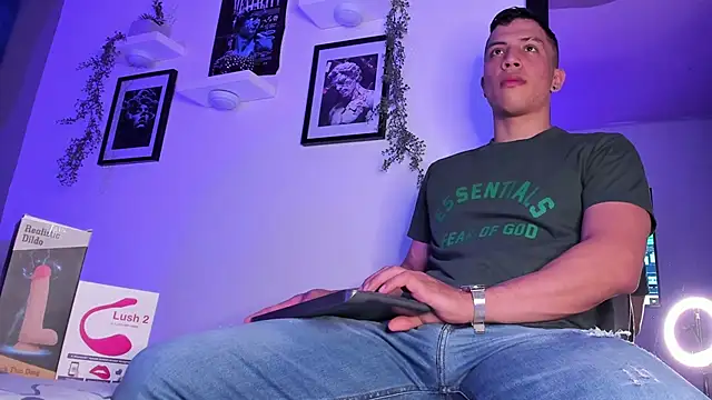 ThomsEvery  online show from January 29, 1:05 am