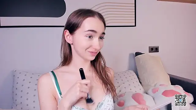 PollyBeev online show from September 14, 7:18 am