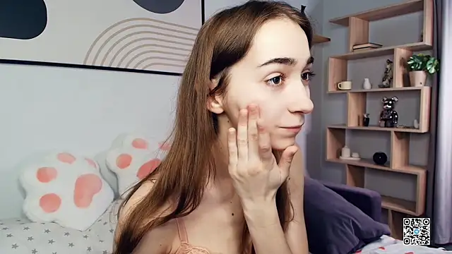 PollyBeev online show from October 6, 7:28 am