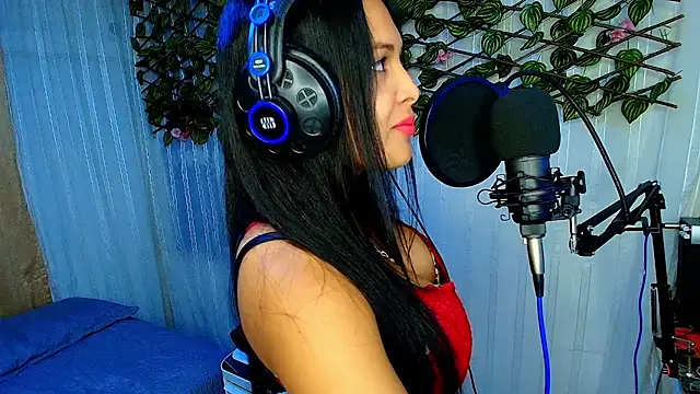 MOMMYJEVAA online show from March 12, 1:36 am