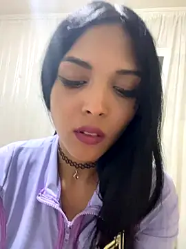 MOMMYJEVAA online show from December 2, 3:45 am