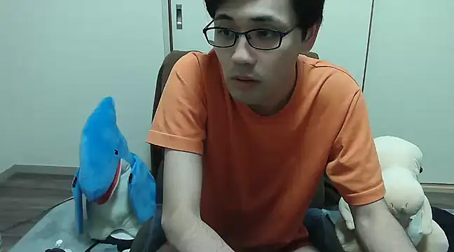 Snapshot of ryusei18570 chatting on December 31, 4:25 pm ryusei18570 online show from December 31, 4:25 pm