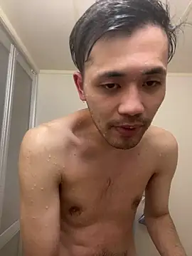 Snapshot of ryusei18570 chatting on January 21, 2:05 pm ryusei18570 online show from January 21, 2:05 pm