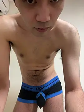 ryusei18570 online show from April 3, 7:45 pm