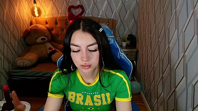 Angelchristix online show from February 4, 2:45 pm