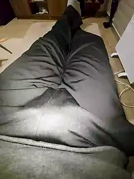 Snapshot of reelciii21 chatting on January 6, 8:39 pm reelciii21 online show from January 6, 8:39 pm