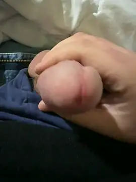 Snapshot of reelciii21 chatting on February 24, 9:31 pm reelciii21 online show from February 24, 9:31 pm