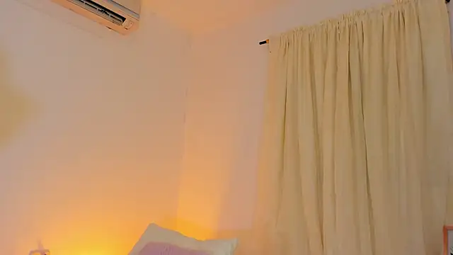 ninaht online show from April 16, 9:04 pm