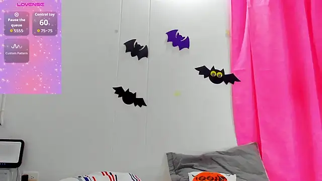 Snapshot of Natasha_by chatting on October 11, 2:15 pm Natasha by online show from October 11, 2:15 pm