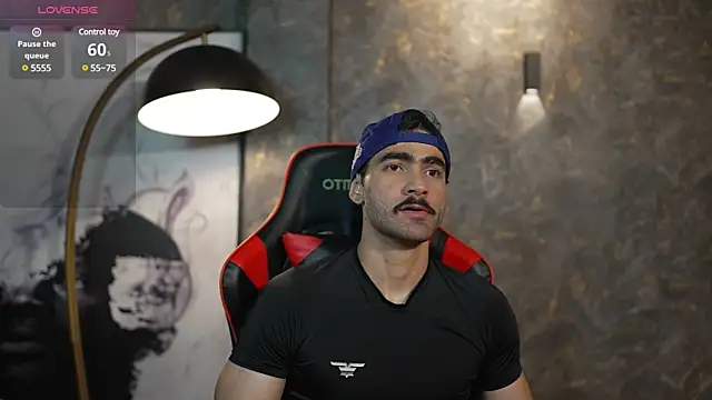 Snapshot of Austin_bolt chatting on December 5, 3:04 am Austin bolt online show from December 5, 3:04 am