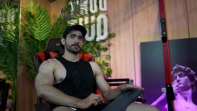 Snapshot of Austin_bolt chatting on December 10, 1:54 am Austin bolt online show from December 10, 1:54 am