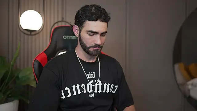 Snapshot of Austin_bolt chatting on December 25, 11:53 pm Austin bolt online show from December 25, 11:53 pm